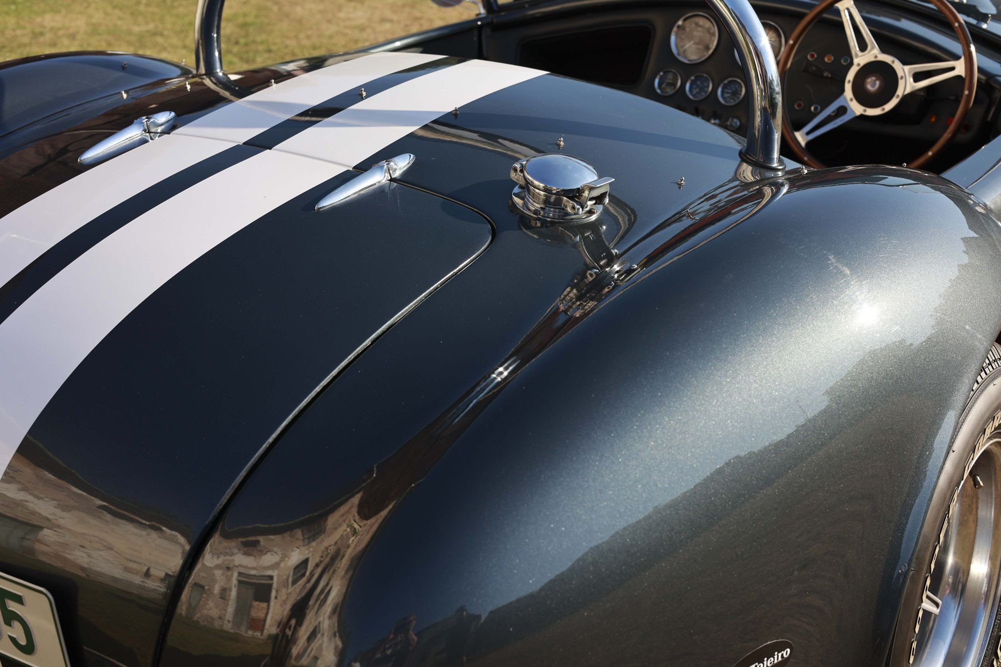Dax Tojeiro Cobra V12 1971 5 kalendar 2023 0010