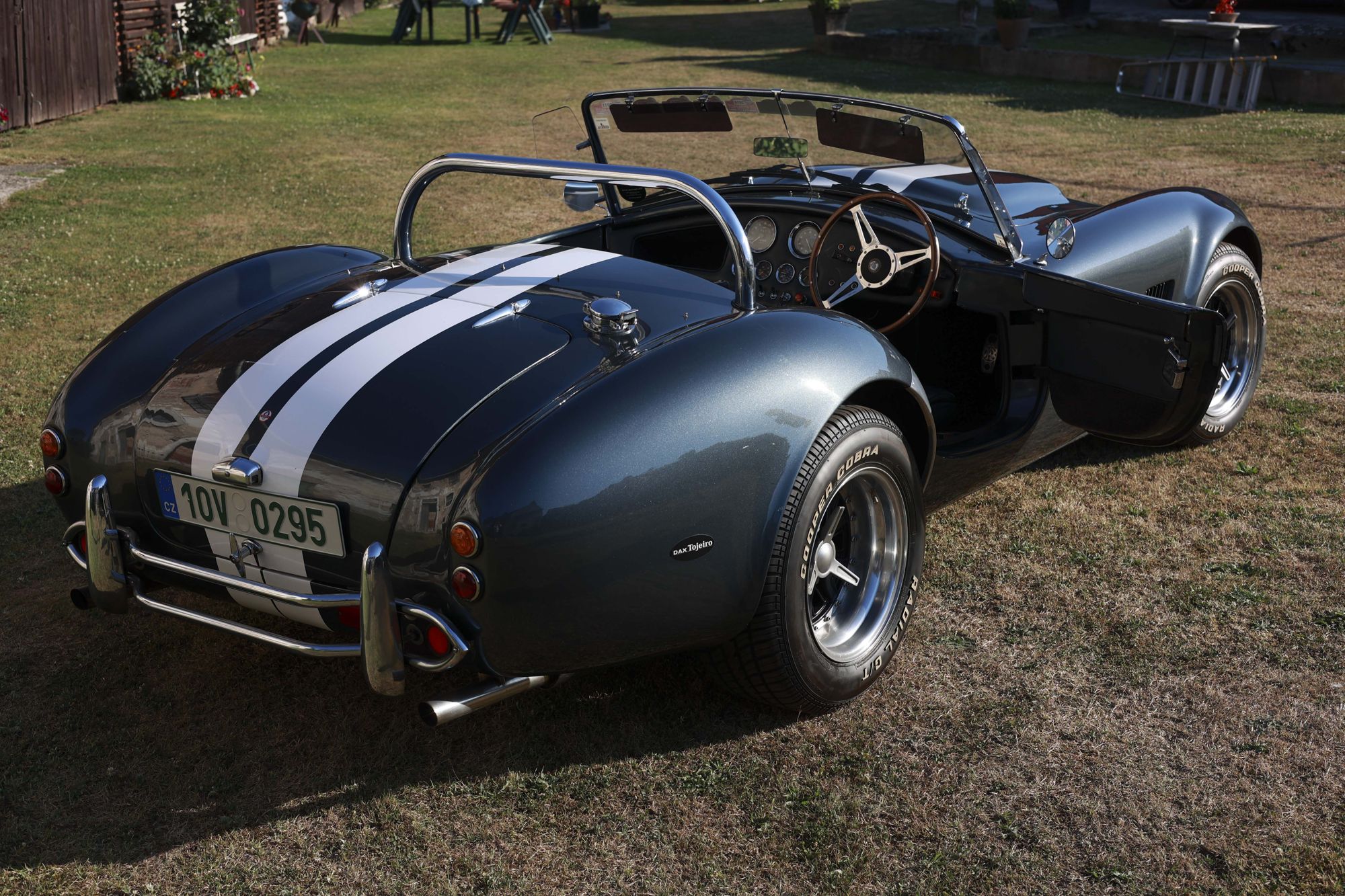 Dax Tojeiro Cobra V12 1971 2 kalendar 2023 0012